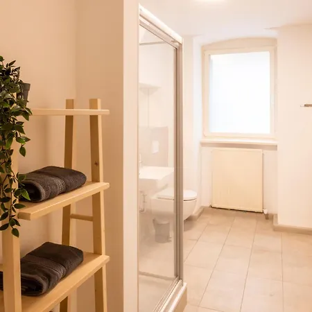 100qm2, Superior Suite, 7 Beds, Rain Shower * Berlin