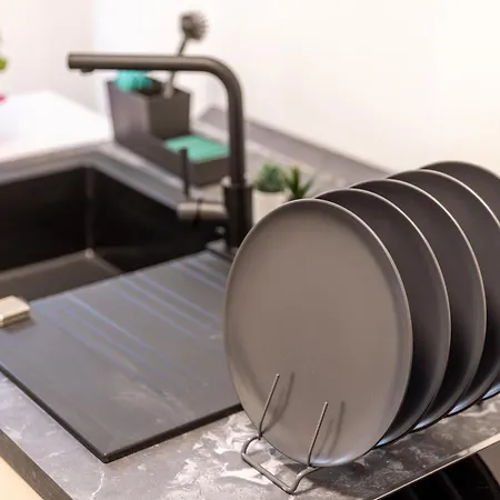 100qm2, Superior Suite, 7 Beds, Rain Shower Apartment *