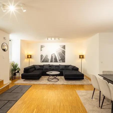 100qm2, Superior Suite, 7 Beds, Rain Shower Appartement