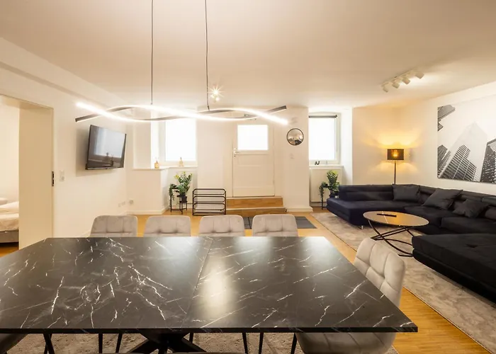 100qm2, Superior Suite, 7 Beds, Rain Shower * Berlin