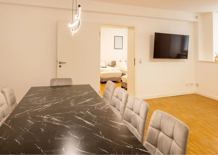 100qm2, Superior Suite, 7 Beds, Rain Shower *