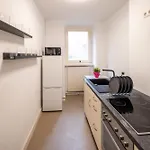 100qm2, Superior Suite, 7 Beds, Rain Shower Apartman Berlin