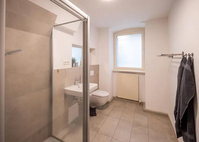 شقة 100qm2, Superior Suite, 7 Beds, Rain Shower *